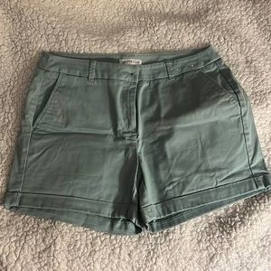Juniper + lime shorts button closure size 2 light green/teal color